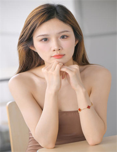 性饥渴的女邻居HD