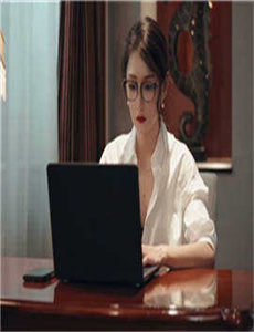 无颜美女